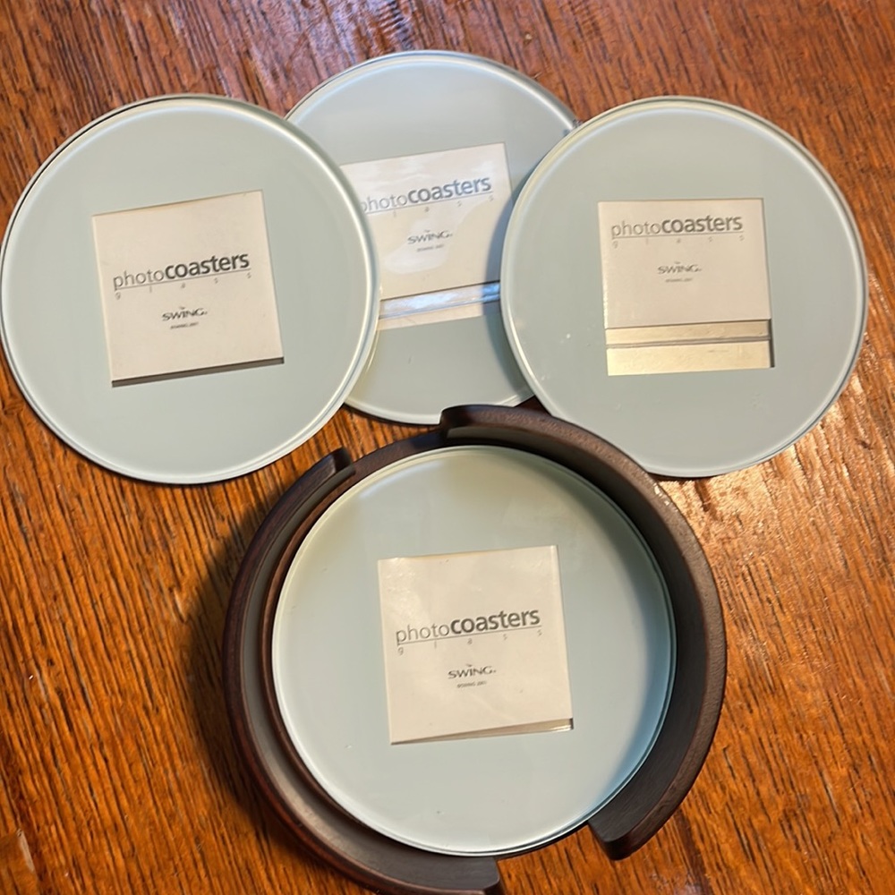 NIB glass photo coaster set: round